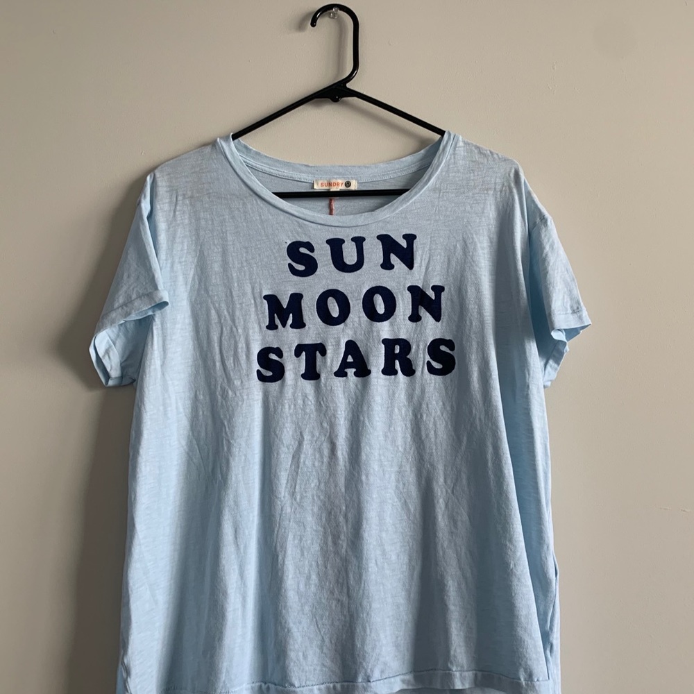 NWOT Sundry basic graphic tee - Picture 3 of 6